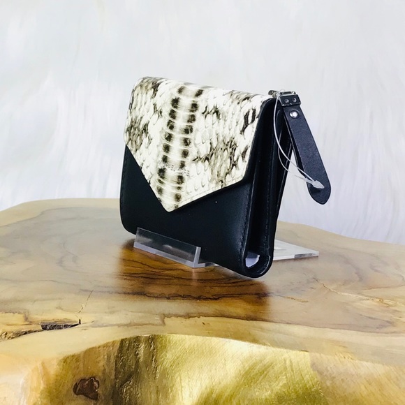 Michael Kors Blakely Python Card Wallet - Picture 2 of 8